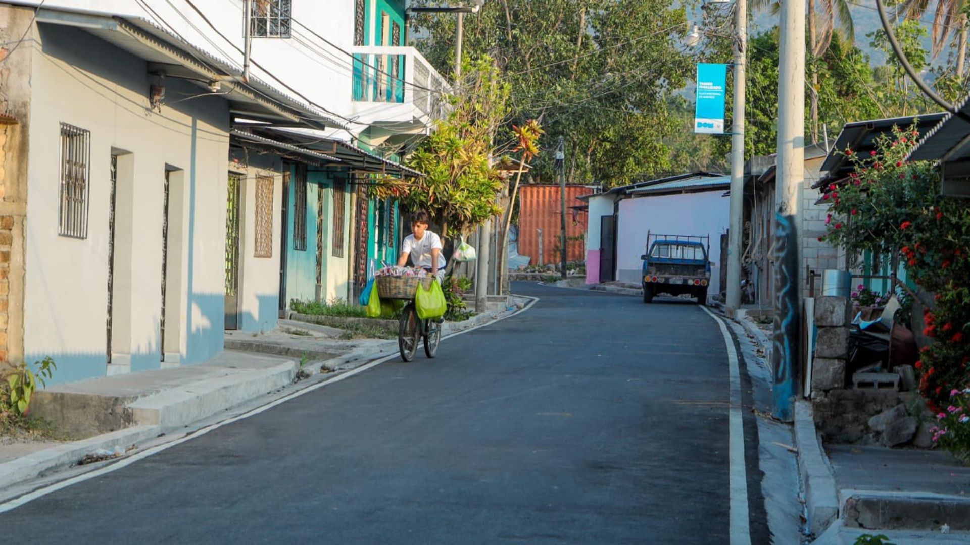 DOM renueva calles en San Vicente Sur, beneficiando a 6,300 habitantes