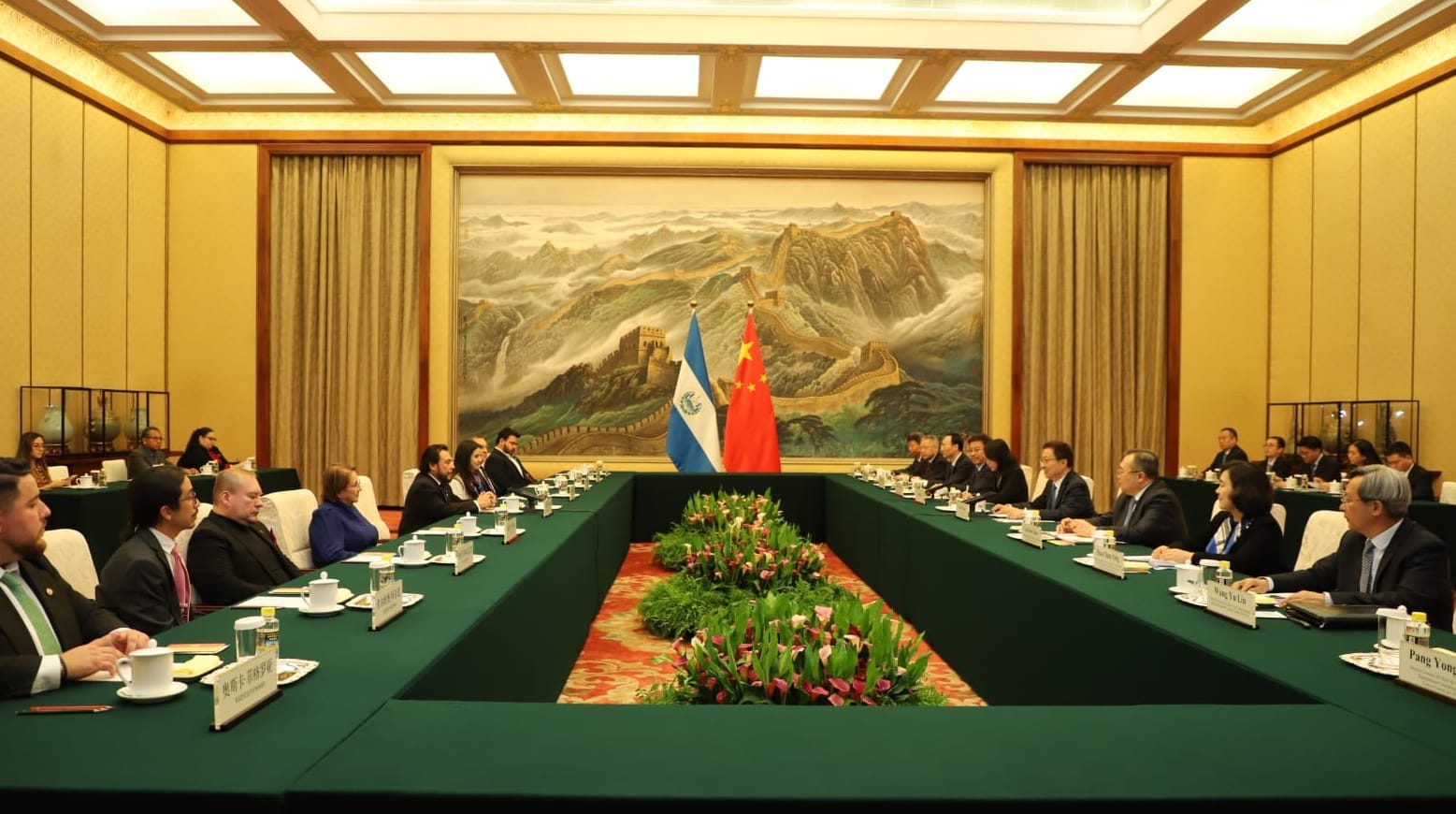 El Salvador y China fortalecen lazos diplomáticos y de cooperación