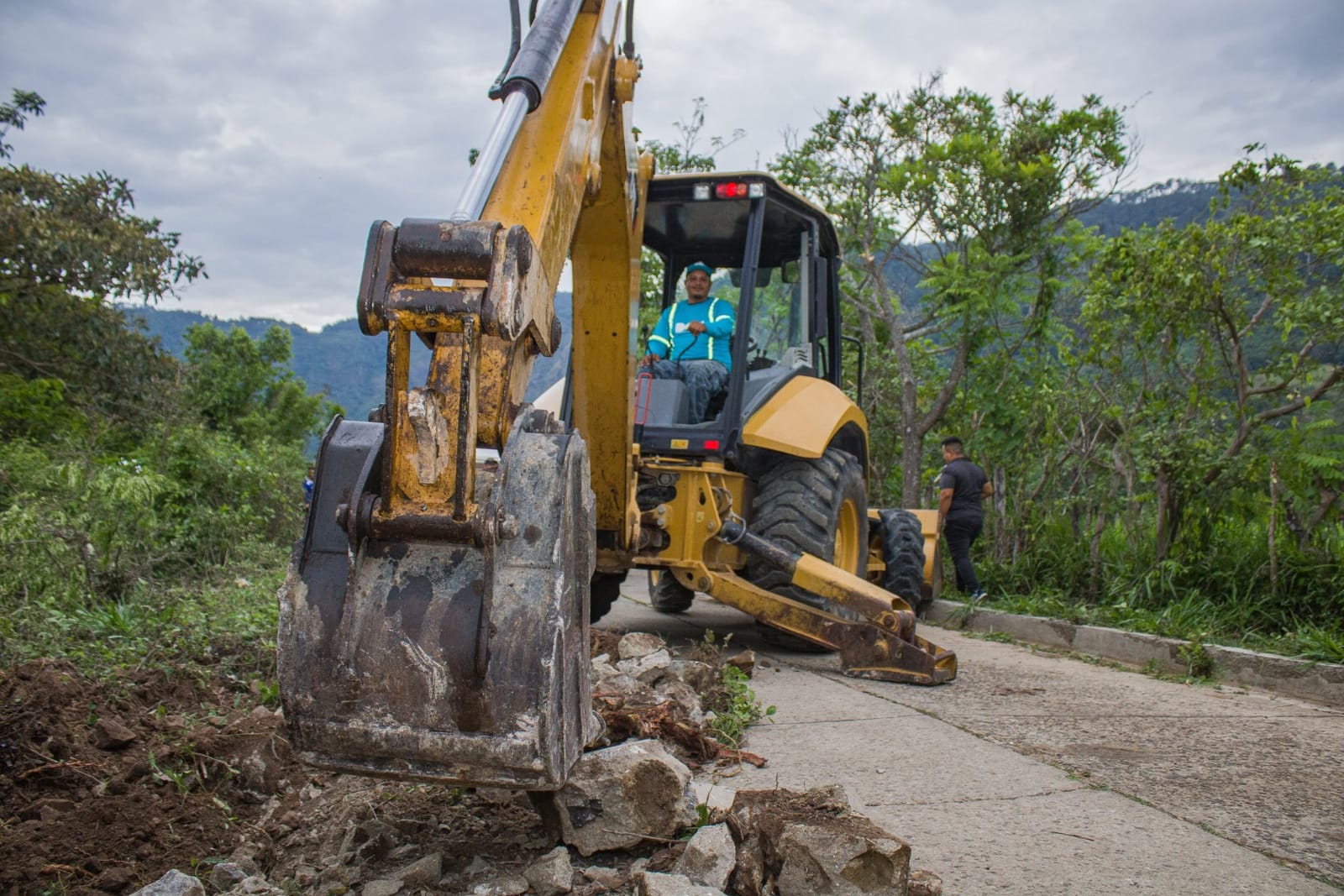 Nueva pavimentación mejorará infraestructura en Chalatenango Sur