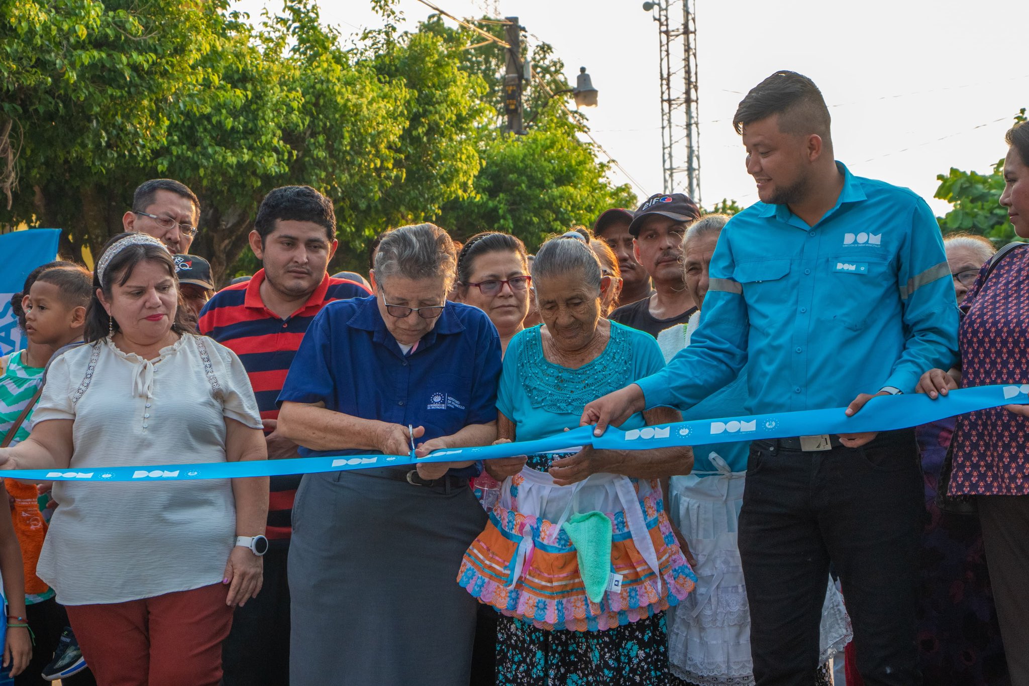 DOM benefician a más de 60,000 habitantes en El Triunfo, Usulután Norte con restauración vial